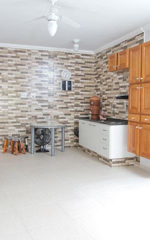 Casa à venda com 165m², 3 quartos e 2 vagas Casa à venda com 165m², 3 quartos e 2 vagasCozinha - Cobertura