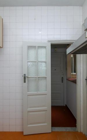 Apartamento para alugar com 80m², 2 quartos e sem vaga Apartamento para alugar com 80m², 2 quartos e sem vagaCozinha - Armários