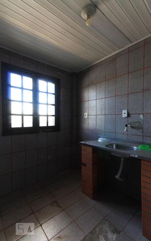 Casa à venda com 170m², 3 quartos e 5 vagas Casa à venda com 170m², 3 quartos e 5 vagasCozinha