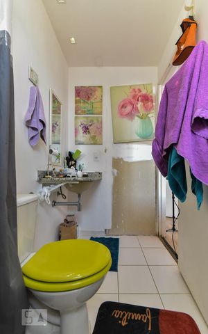 Apartamento à venda com 104m², 3 quartos e 2 vagas Apartamento à venda com 104m², 3 quartos e 2 vagasBanheiro da Suíte 1