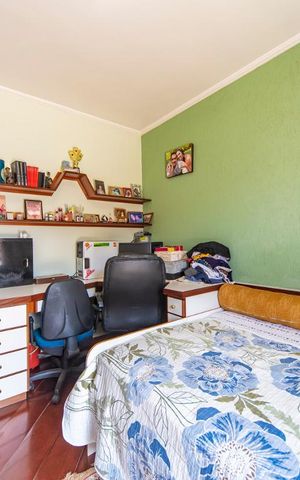 Casa à venda com 500m², 4 quartos e 4 vagas Casa à venda com 500m², 4 quartos e 4 vagasQuarto 1