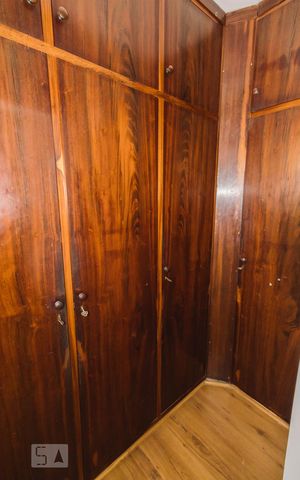Apartamento para alugar com 136m², 4 quartos e 1 vaga Apartamento para alugar com 136m², 4 quartos e 1 vagaCloset da Suíte 1