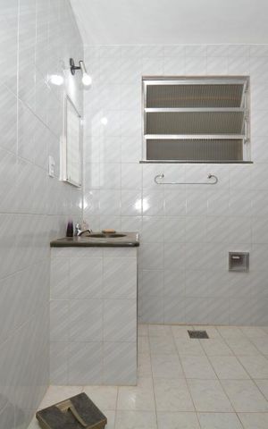 Casa à venda com 300m², 3 quartos e 6 vagasBanheiro 1
