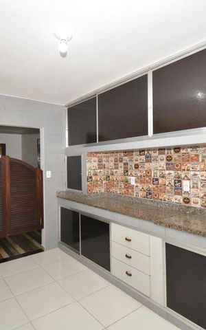 Casa à venda com 300m², 3 quartos e 6 vagasCozinha