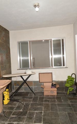 Casa à venda com 300m², 3 quartos e 6 vagasÁrea de Serviço