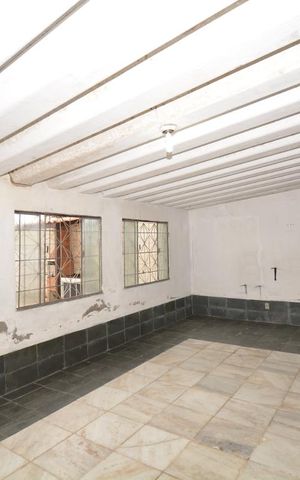 Casa à venda com 300m², 3 quartos e 6 vagasÁrea Externa
