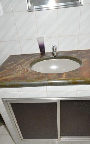 Casa à venda com 300m², 3 quartos e 6 vagasBanheiro 1