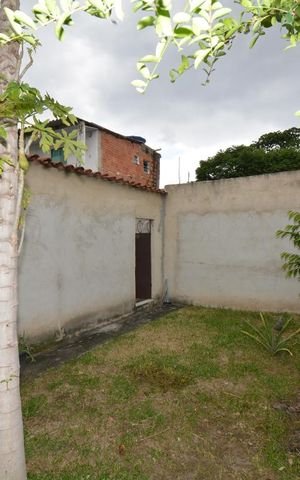 Casa à venda com 300m², 3 quartos e 6 vagasQuintal