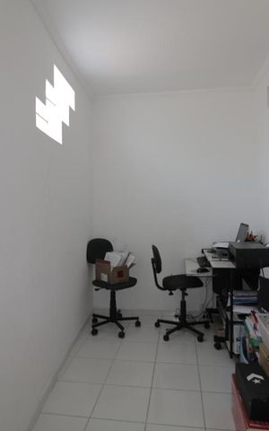 Casa para alugar com 340m², 4 quartos e 5 vagasEscritório
