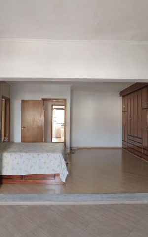 Casa para alugar com 340m², 4 quartos e 5 vagasSuite 