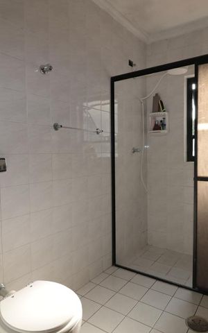 Casa para alugar com 340m², 4 quartos e 5 vagasBanheiro Social