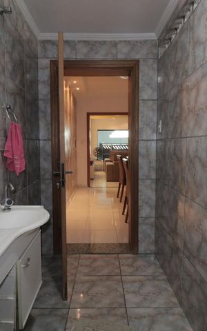 Casa para alugar com 340m², 4 quartos e 5 vagasLavabo