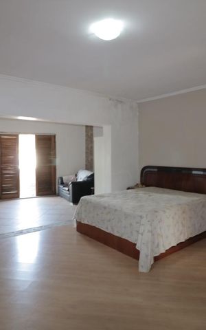 Casa para alugar com 340m², 4 quartos e 5 vagasSuite 