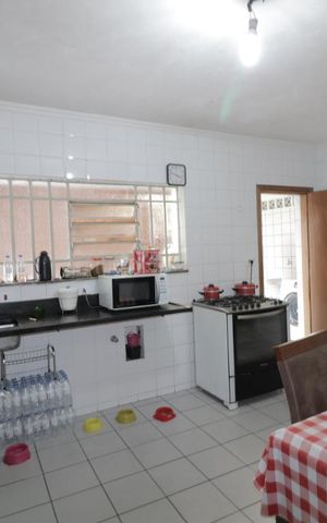 Casa para alugar com 340m², 4 quartos e 5 vagasCozinha 
