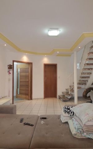 Casa para alugar com 340m², 4 quartos e 5 vagasSala 