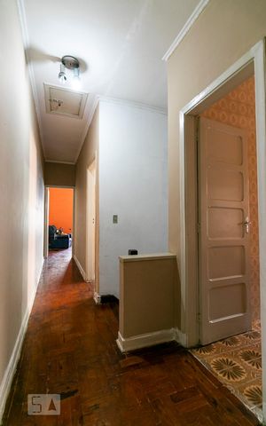 Casa à venda com 250m², 3 quartos e 5 vagasCorredor