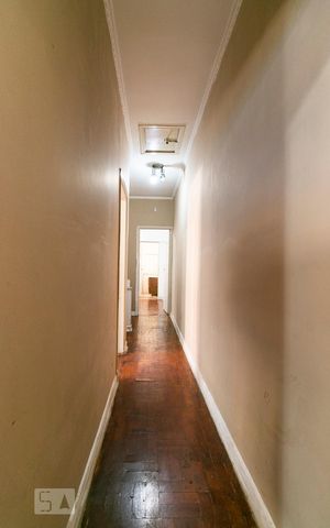 Casa à venda com 250m², 3 quartos e 5 vagasCorredor