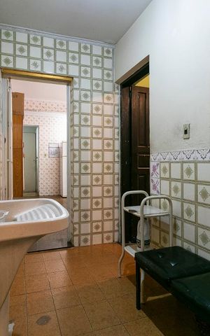 Casa à venda com 250m², 3 quartos e 5 vagasÁrea de Serviço