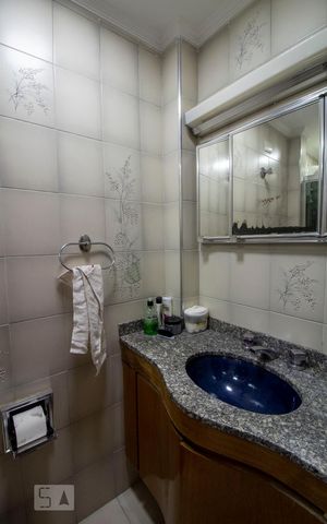 Apartamento à venda com 117m², 3 quartos e 1 vagaBanheiro da Suíte