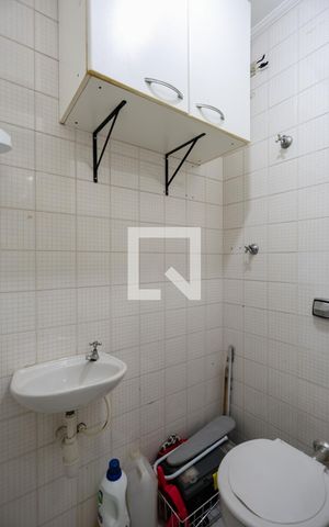 Apartamento à venda com 56m², 2 quartos e 1 vaga Apartamento à venda com 56m², 2 quartos e 1 vagaLavabo de serviço