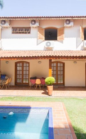 Casa à venda com 410m², 3 quartos e 6 vagasÁrea Externa