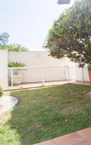 Casa à venda com 410m², 3 quartos e 6 vagasJardim