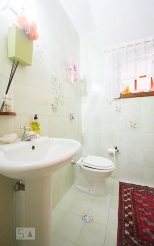 Casa à venda com 410m², 3 quartos e 6 vagasLavabo