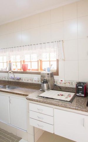 Casa à venda com 410m², 3 quartos e 6 vagasCozinha