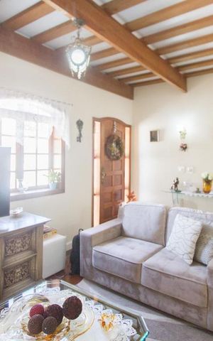 Casa à venda com 410m², 3 quartos e 6 vagasSala de TV