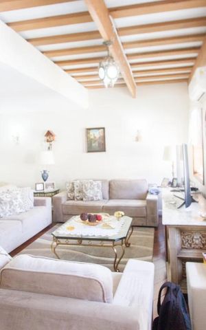 Casa à venda com 410m², 3 quartos e 6 vagasSala de TV