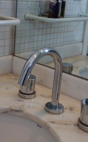 Apartamento à venda com 103m², 2 quartos e 2 vagas Apartamento à venda com 103m², 2 quartos e 2 vagasBanheiro
