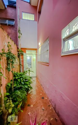 Casa à venda com 123m², 4 quartos e 1 vagaQuintal