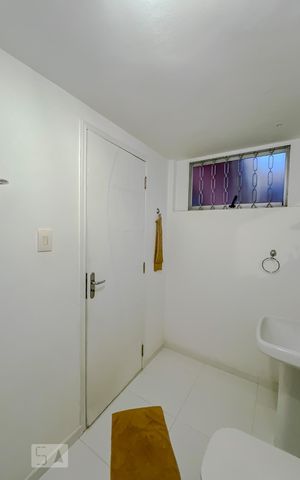 Casa à venda com 123m², 4 quartos e 1 vagaBanheiro