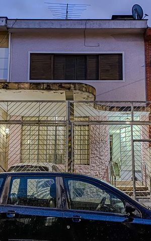 Casa à venda com 123m², 4 quartos e 1 vagaFachada