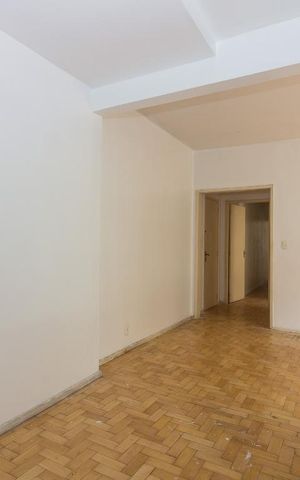 Apartamento à venda com 134m², 4 quartos e sem vaga Apartamento à venda com 134m², 4 quartos e sem vagaSala