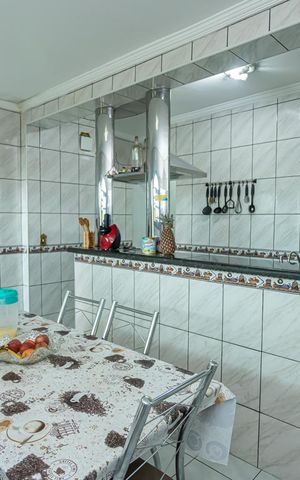 Casa para alugar com 239m², 5 quartos e 2 vagas Casa para alugar com 239m², 5 quartos e 2 vagasCozinha