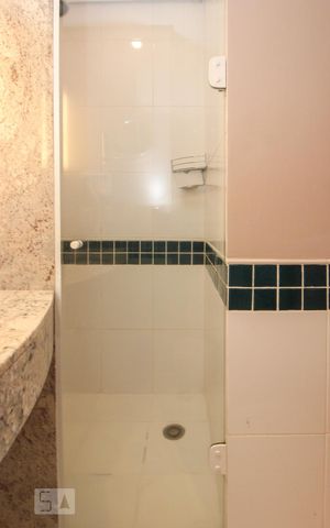 Studio à venda com 33m², 1 quarto e 1 vaga Studio à venda com 33m², 1 quarto e 1 vagaSuíte