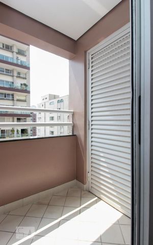 Studio à venda com 33m², 1 quarto e 1 vaga Studio à venda com 33m², 1 quarto e 1 vagaVaranda