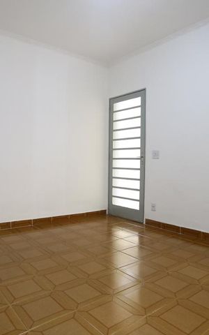 Casa para alugar com 132m², 3 quartos e 2 vagasSala