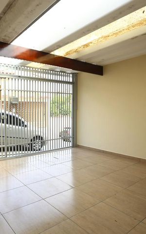 Casa para alugar com 132m², 3 quartos e 2 vagasGaragem