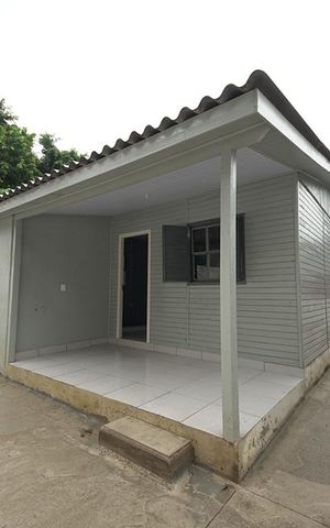 Casa para alugar com 160m², 8 quartos e 4 vagasFachada
