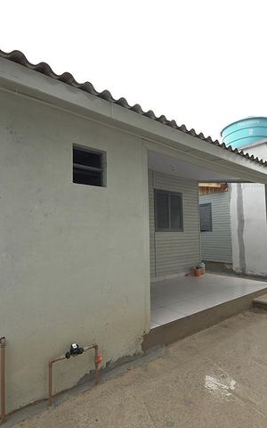 Casa para alugar com 160m², 8 quartos e 4 vagasFachada