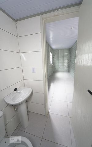 Casa para alugar com 160m², 8 quartos e 4 vagasBanheiro