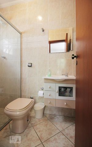 Casa à venda com 169m², 3 quartos e 3 vagasBanheiro da suíte