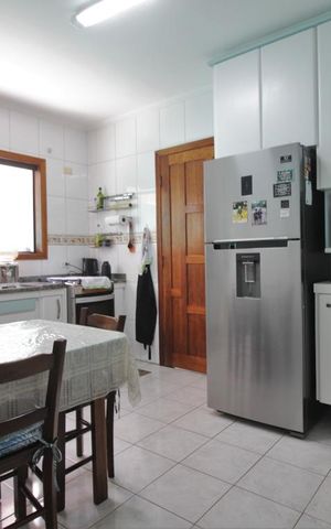 Casa à venda com 169m², 3 quartos e 3 vagasCozinha