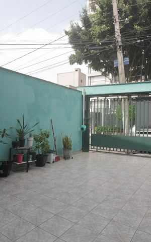 Casa à venda com 169m², 3 quartos e 3 vagasGaragem
