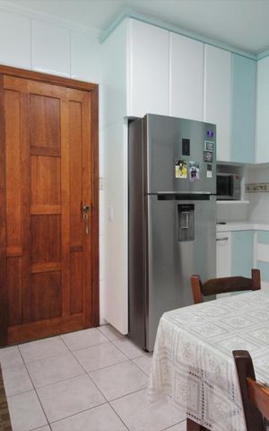 Casa à venda com 169m², 3 quartos e 3 vagasCozinha