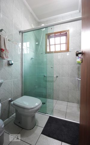 Casa à venda com 169m², 3 quartos e 3 vagasBanheiro