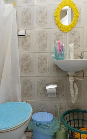 Apartamento à venda com 100m², 2 quartos e sem vaga Apartamento à venda com 100m², 2 quartos e sem vagaBanheiro de Serviço