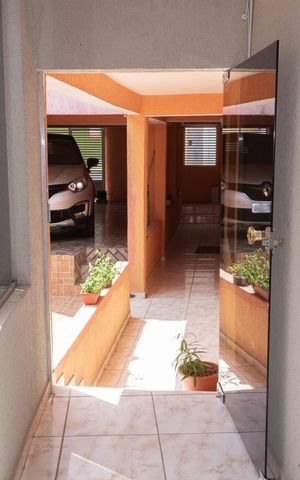 Casa à venda com 240m², 3 quartos e 2 vagas Casa à venda com 240m², 3 quartos e 2 vagasEntrada da Suíte